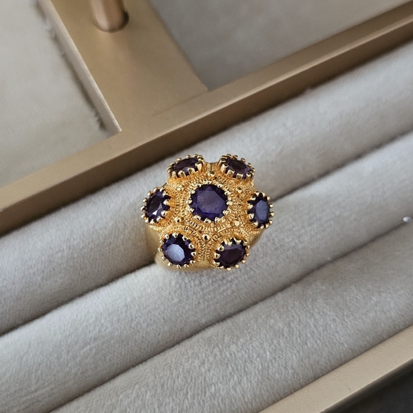 Ring - Picture 6 of 9